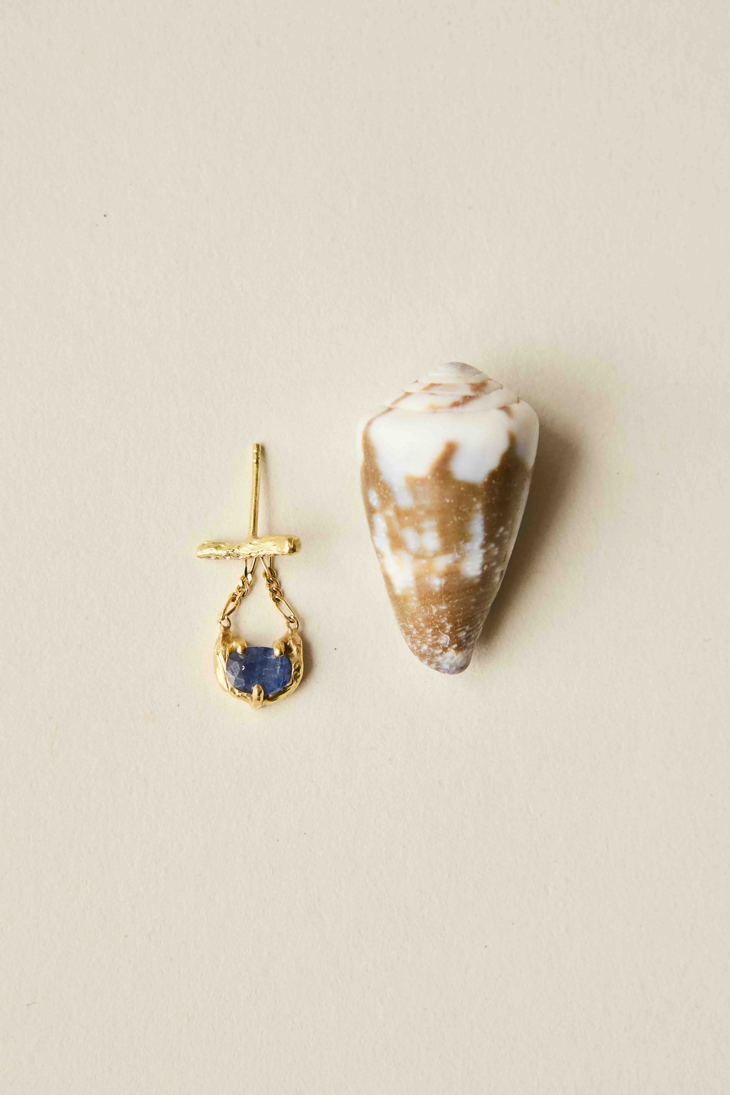 Sky Blue Sapphire Stud