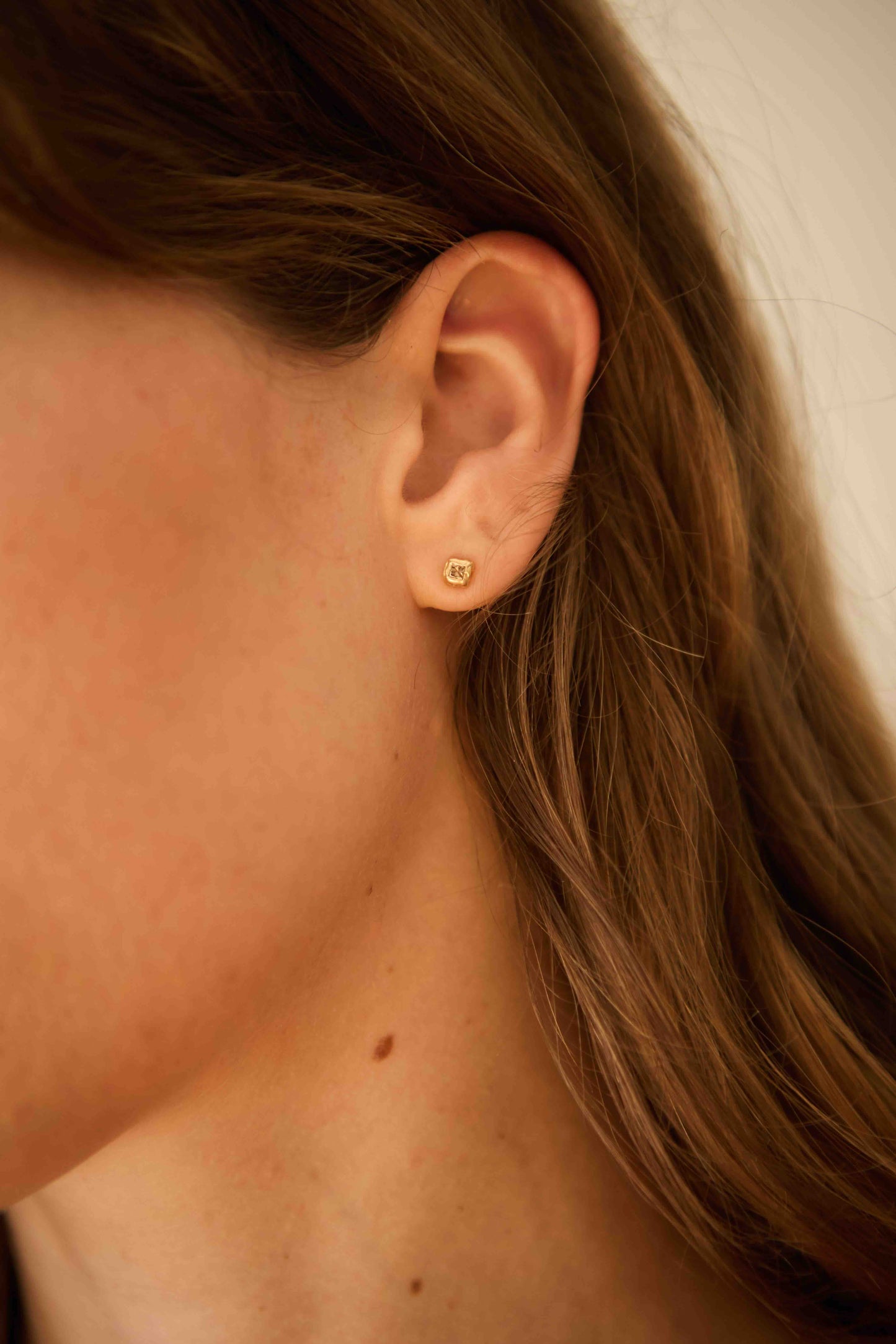 Ellie Studs