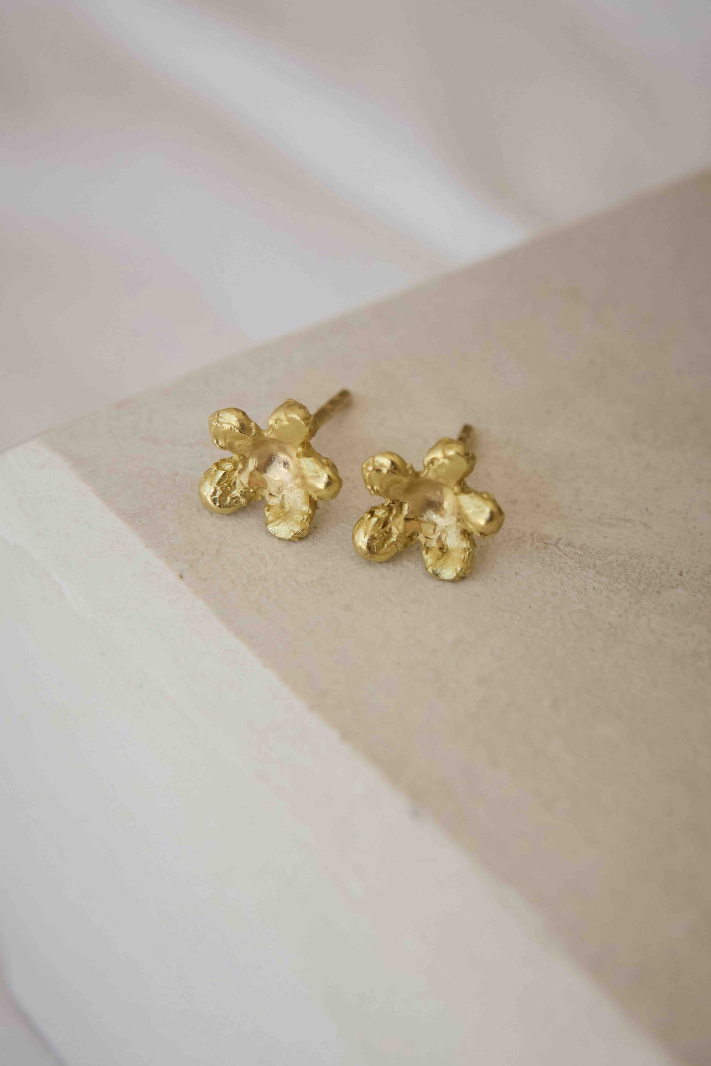 Forget Me Not Stud