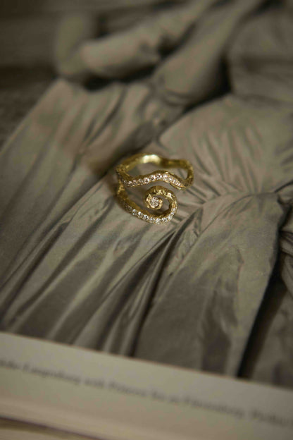 Leo Diamond Ring