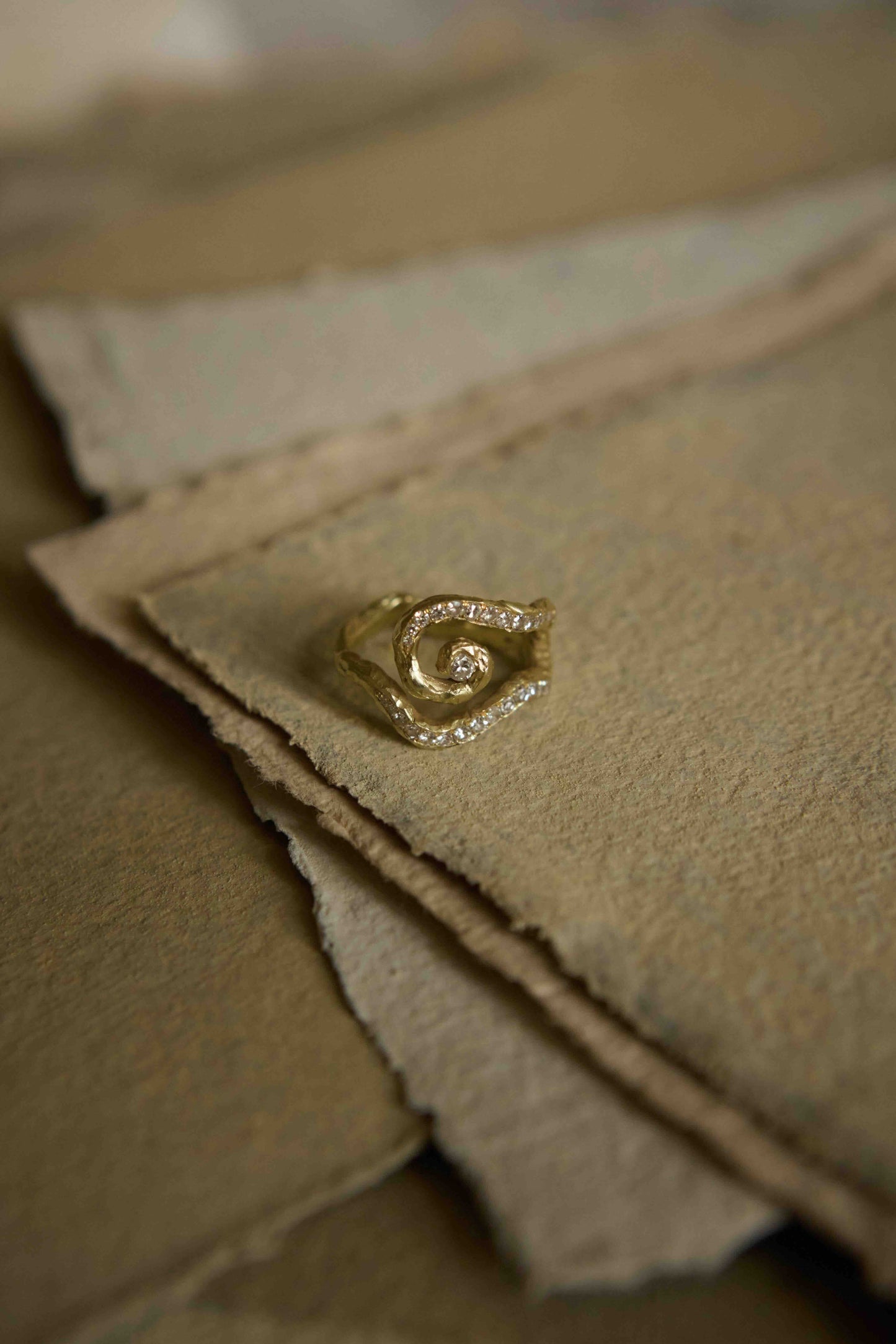 Leo Diamond Ring