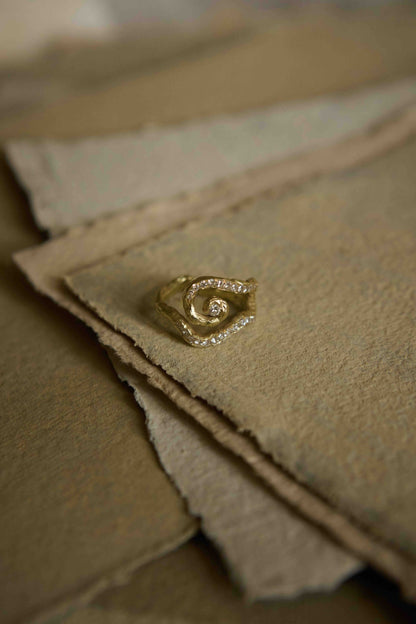 Leo Diamond Ring