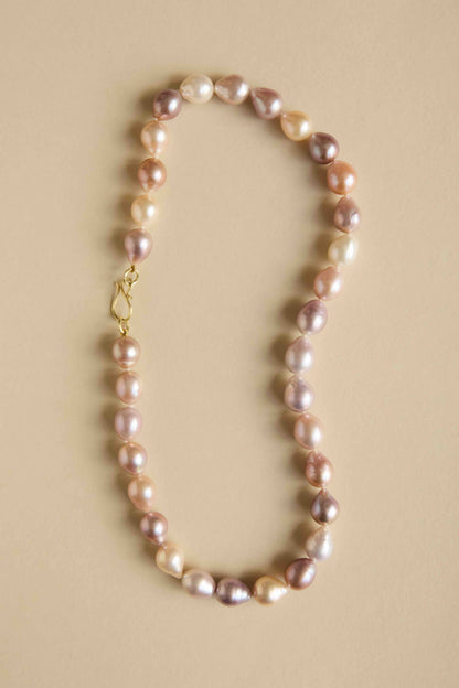 Grand Martha Pink Pearl Necklace