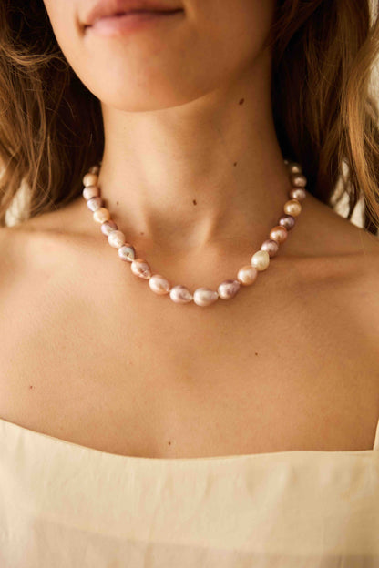Grand Martha Pink Pearl Necklace