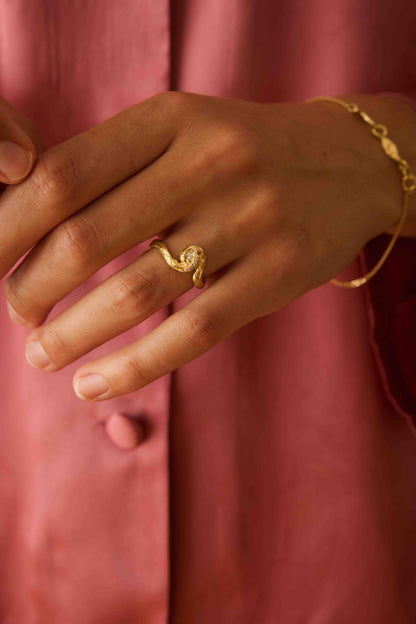 Petite Wave Ring